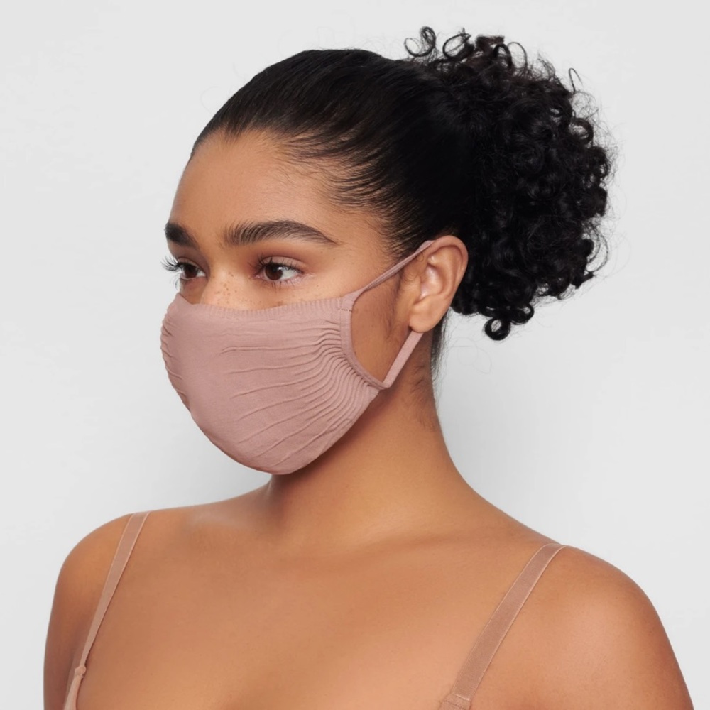 SKIMS Face Mask in Sienna
